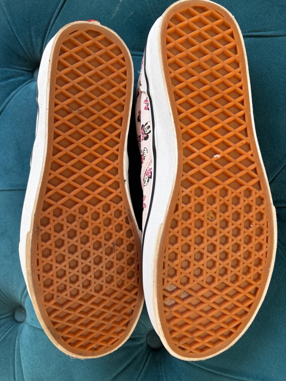 Minnie Mouse Vans Slip Ons Size 7 Kids/8.5 Womens EUC Pink White Disney - Picture 7 of 9